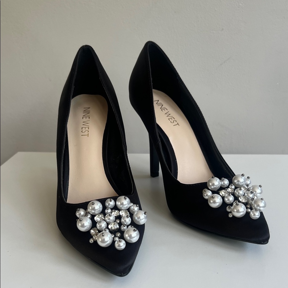 Black Pumps with Pearl and Rhinestone Embellishment